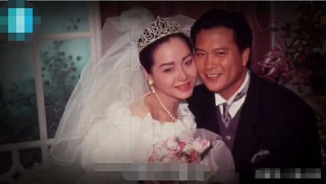  恬妞與前夫萬梓良離婚20年後再相見，恬妞感嘆：這或許就是緣分吧！