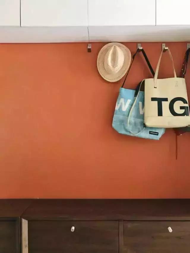 沒人看好的「陳年老房破院」！她只「用了一招」一家3口住成陽光別墅