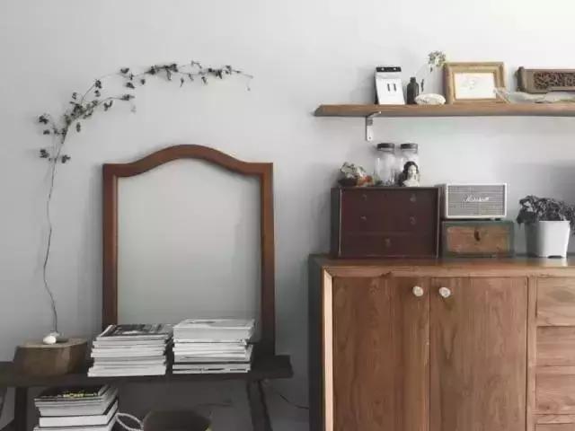 沒人看好的「陳年老房破院」！她只「用了一招」一家3口住成陽光別墅