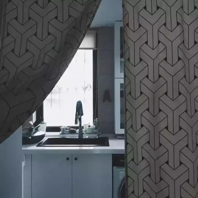 沒人看好的「陳年老房破院」！她只「用了一招」一家3口住成陽光別墅