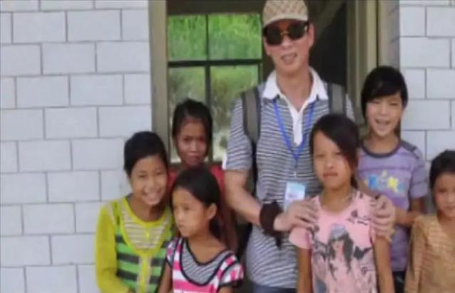 只要你有困難就能免費吃！跨越國界闖入戰火「5年送出 6 萬碗麵」他的離去讓大家哭了