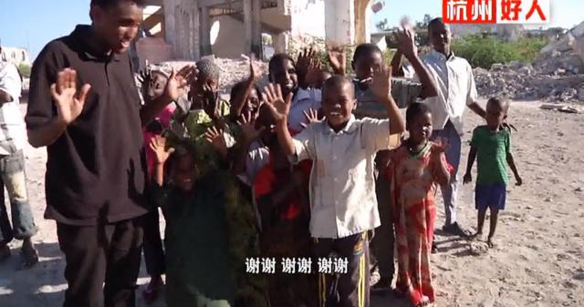 只要你有困難就能免費吃！跨越國界闖入戰火「5年送出 6 萬碗麵」他的離去讓大家哭了