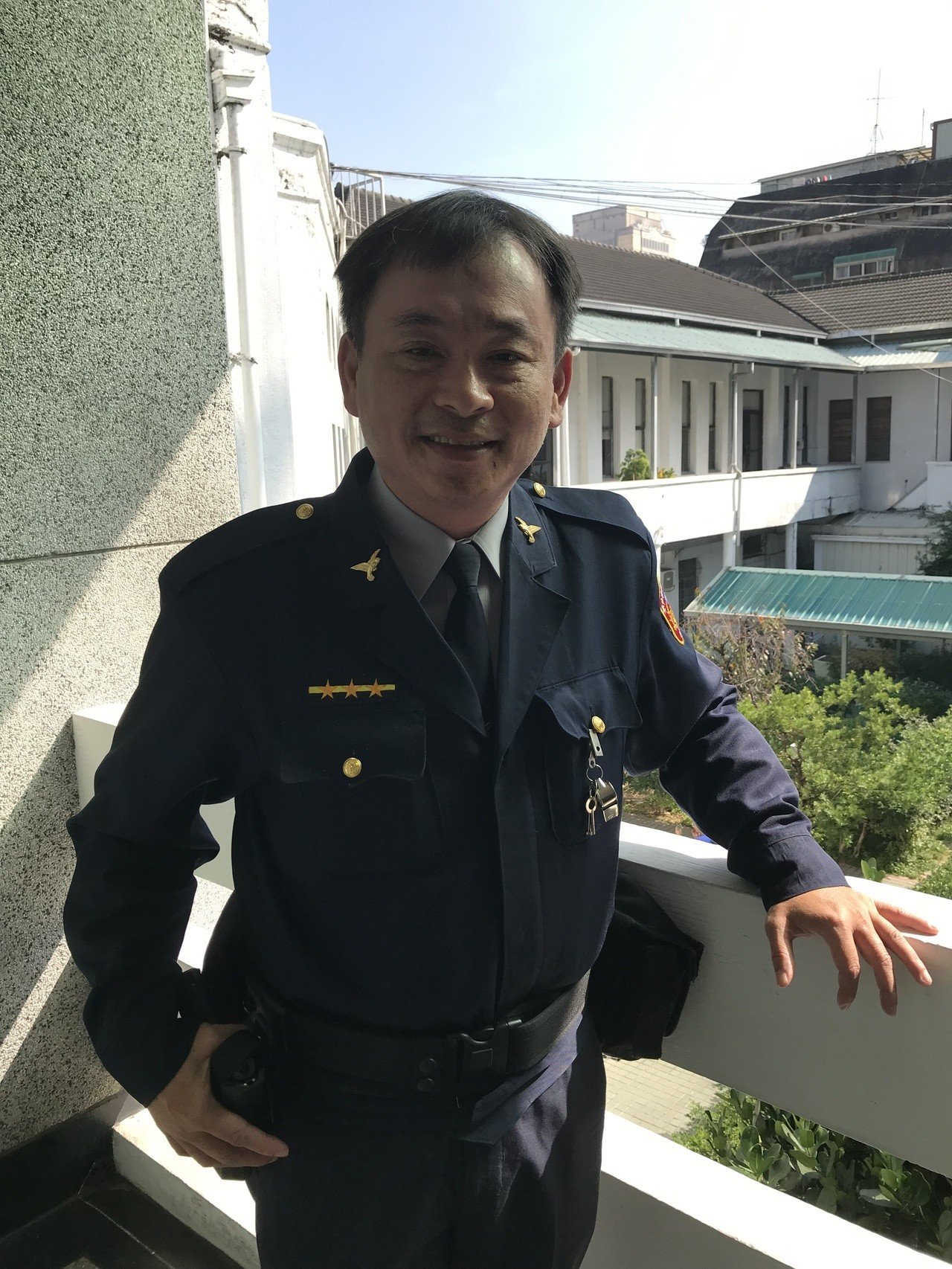 助人26年奇蹟發生！台中「警界大善人」中風失明  「受助人點燈祈福」康復返崗位醫生也驚訝