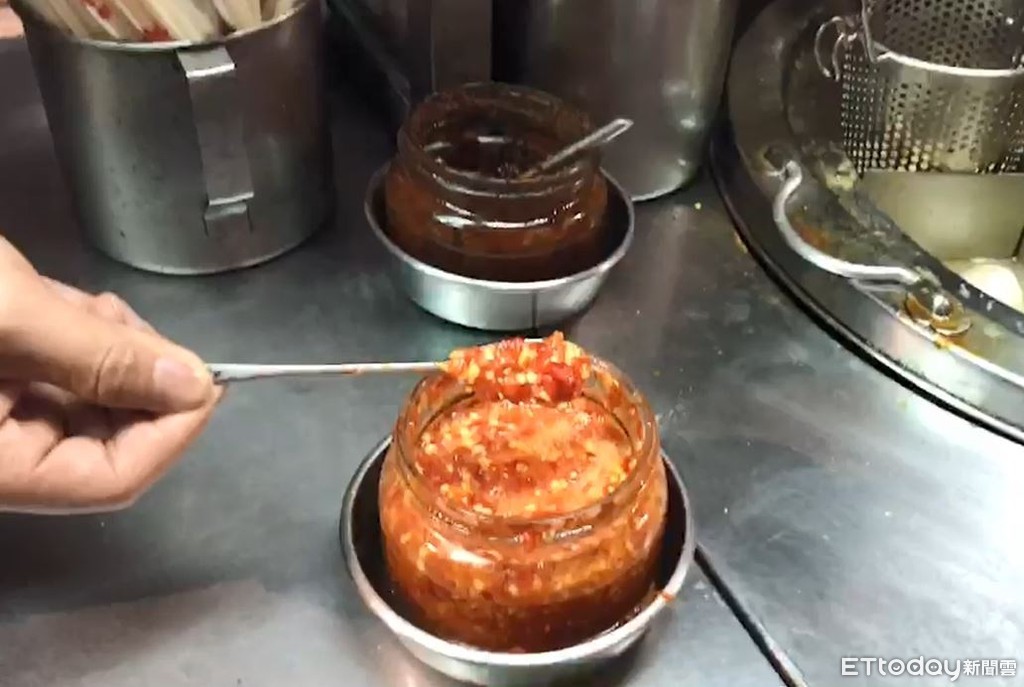 背景太猛!肉圓老闆娘「忘記加辣爆紅」身分被起底 在業界混45年「在蘆洲無人不知」