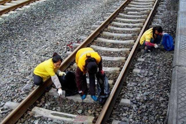 為何軌道上看不到「火車廁所排出的糞便」？看完長見識了！