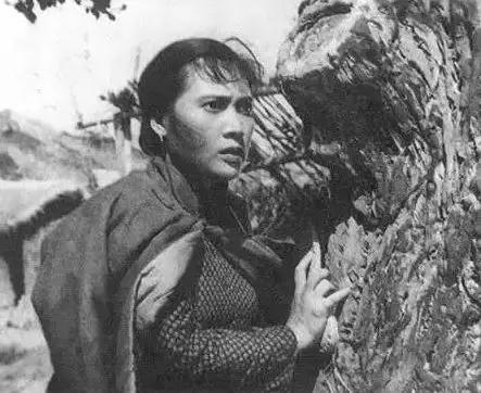 女星「中年失夫老年失子」！成功「戰勝病魔」成最長壽的生命鬥士：93歲活出美麗人生