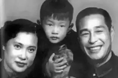 女星「中年失夫老年失子」！成功「戰勝病魔」成最長壽的生命鬥士：93歲活出美麗人生