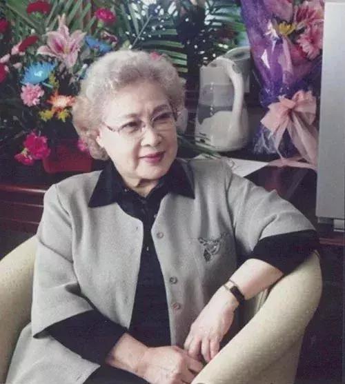 女星「中年失夫老年失子」！成功「戰勝病魔」成最長壽的生命鬥士：93歲活出美麗人生