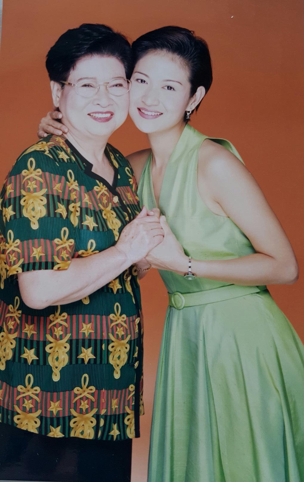 崔佩儀淚謝「單親母刻苦養家」立誓買房孝養 遭鐵口直斷43歲離婚「如今老公不負所託」破魔咒