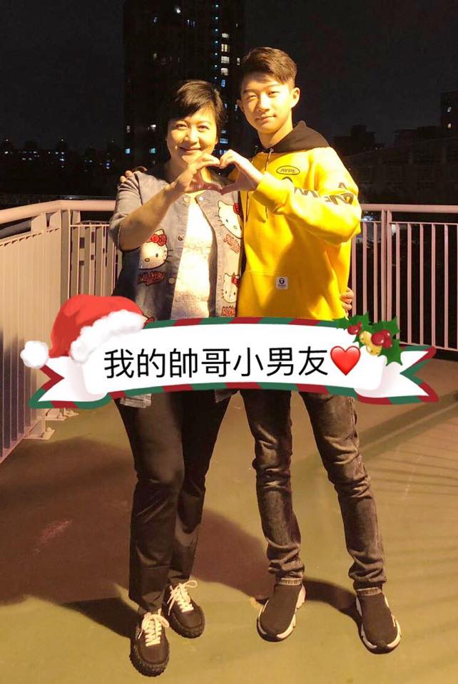 崔佩儀淚謝「單親母刻苦養家」立誓買房孝養 遭鐵口直斷43歲離婚「如今老公不負所託」破魔咒