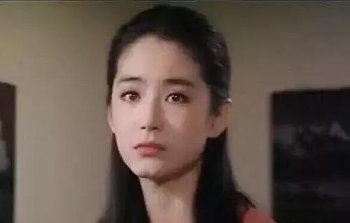 直擊林青霞40年前罕見舊照！「20歲完美神顏」至今無人能及　網友讚嘆：50年一見美人