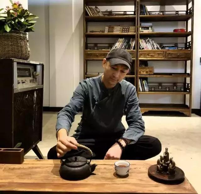 留住舊時光！傾家蕩產只為買「300年破舊古宅」　驚奇「翻修成古樸客棧」爆紅客人住下來不想走