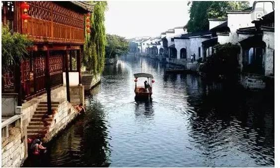 留住舊時光！傾家蕩產只為買「300年破舊古宅」　驚奇「翻修成古樸客棧」爆紅客人住下來不想走