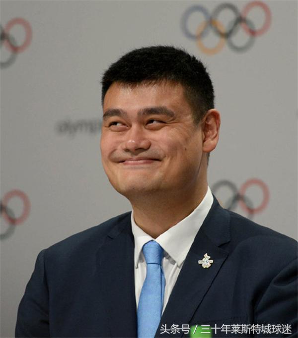 媽媽身高1米90，爸爸身高2米26，姚明8歲女兒身高已經「失控」！