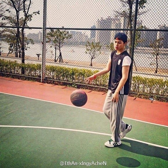 超夯男二「俊美臉蛋完勝男主角」被爆是女人!出道前模樣「被封中國最帥女生」女網友全暴動❤