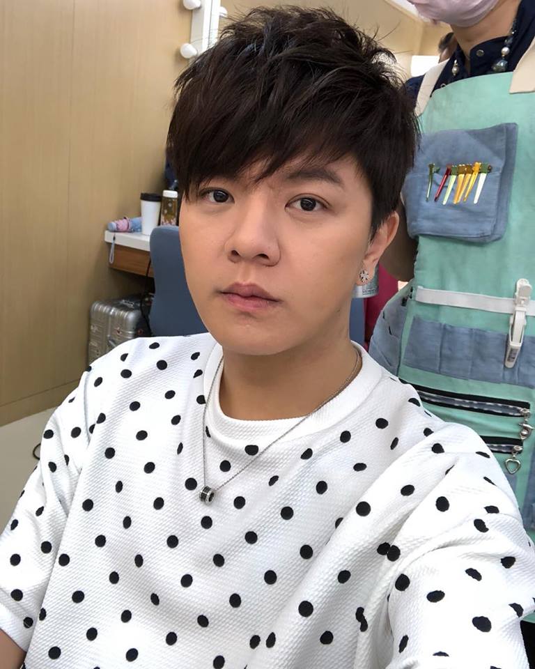 15歲入歧途重傷「2度撐不過」！賀一航兒「第一次看爸爸哭」決心浪子回頭：不想看他難過