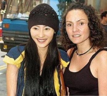 她19歲生下張柏芝！ 曾有「4段婚史」遭批「影響女兒婚姻觀」55歲才出道拍戲