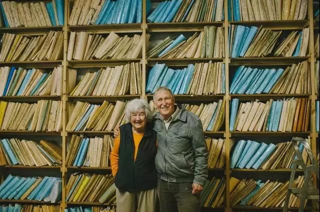 結婚70年從不吵架！40歲傾家蕩產「徒手打造絕美海景房」  90歲仍手牽手去上班