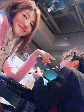 正宮說話了！阿翔私會謝忻「被二度抓包曖昧」　老婆曝心聲：「跟以前一樣就好。」