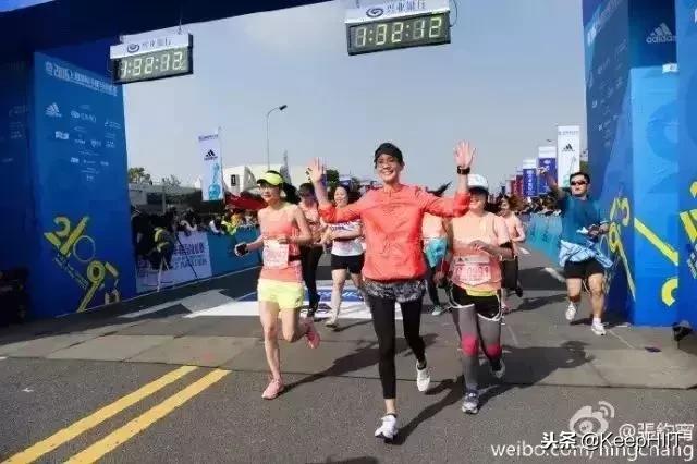 堅持跑步12年！「37歲活出18歲的模樣」被彭于晏讚女神：自律的人很可怕