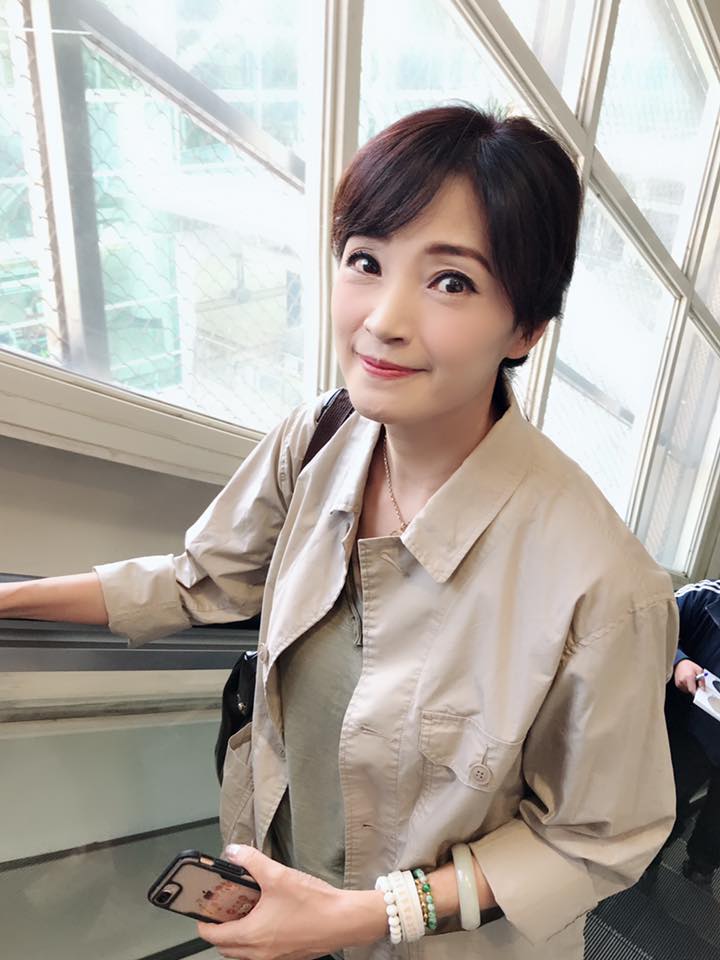 方季惟隱退20年「陪年邁父母走過生命盡頭」！ 25歲手術瞞父母「看報紙才知女兒生病」今已學會放下