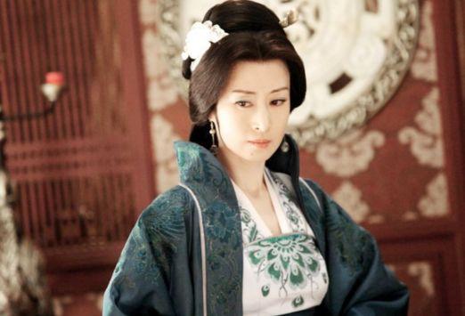 她為愛隱退7年卻離婚收場…獨自扶養女兒「前夫不聞不問」為家計復出如今得更瀟灑