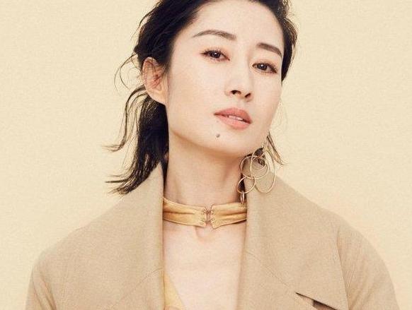 她為愛隱退7年卻離婚收場…獨自扶養女兒「前夫不聞不問」為家計復出如今得更瀟灑