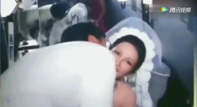 謝霆鋒女神母親「28歲嫁浪子」  2度結婚才獲幸福！ 67歲帶老公「與前夫喝茶」：終於作回自己