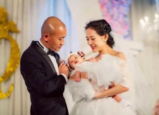 看偶像的戲長大，之後又把偶像變老公，網友：這才是人生贏家！