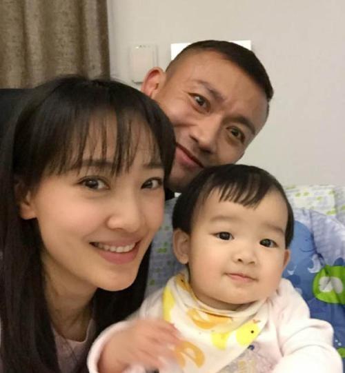 看偶像的戲長大，之後又把偶像變老公，網友：這才是人生贏家！