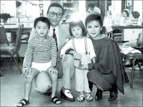 謝霆鋒女神母親「28歲嫁浪子」  2度結婚才獲幸福！ 67歲帶老公「與前夫喝茶」：終於作回自己