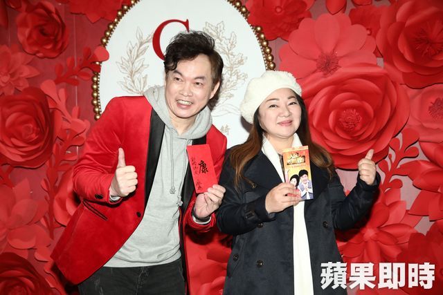 余苑綺婚禮「黃西田只包3600」不怕被退　　余天「換帖兄弟包1萬2」尷尬獻上祝福