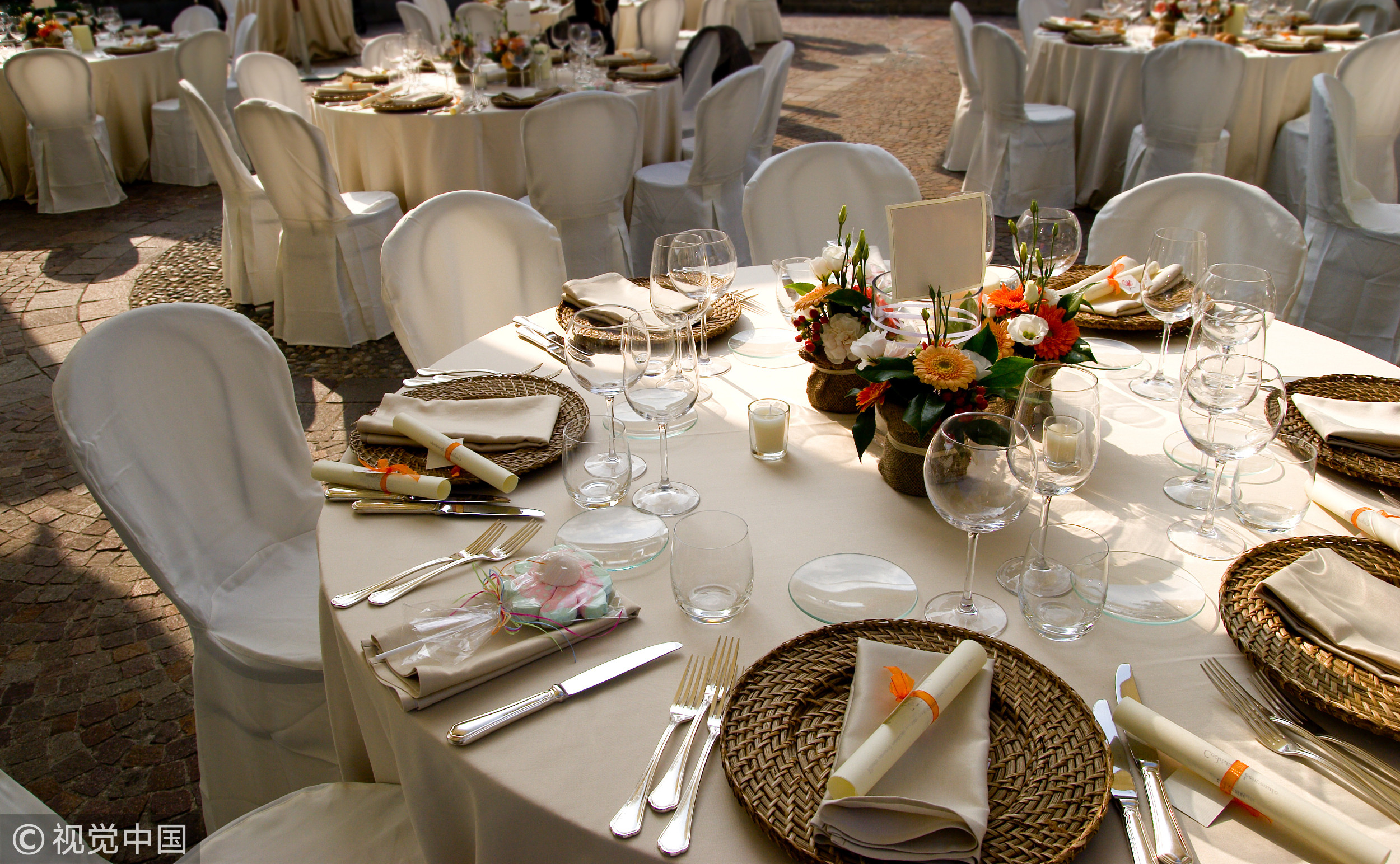 嫁女堅持收36萬聘金「否則對不起祖先」　隔年她娶媳婦「被收12萬聘金」改口哭喊：賣女兒啦！