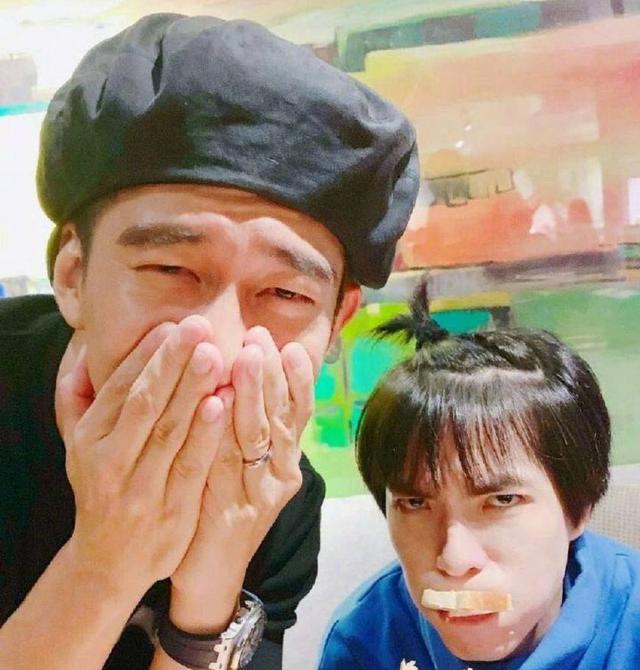 咘咘、波妞首次追星！蕭敬騰唱一半給姊妹倆「送上驚喜」　賈靜雯2女兒跳舞嗨翻