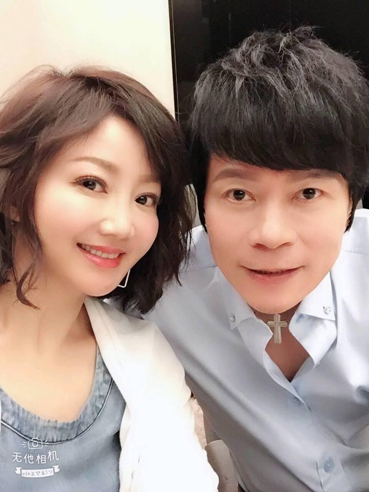 洪榮宏三婚娶小11歲嬌妻「交往半年閃婚」　放閃「年假飛日小蜜月」補過兩人世界