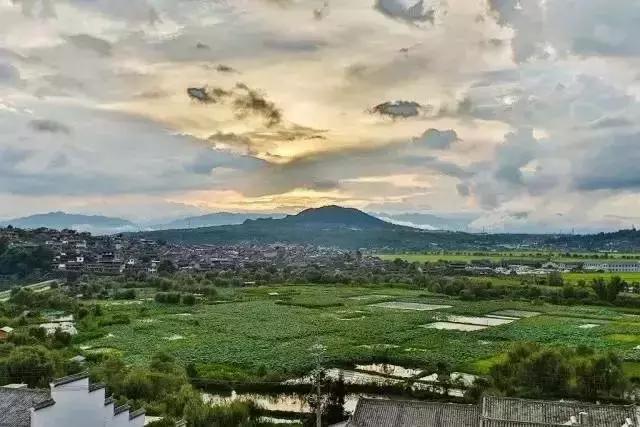 放棄都市生活！小夫妻在鄉村半山腰共築愛巢「打造151坪清幽民宿」路過旅人捨不得走