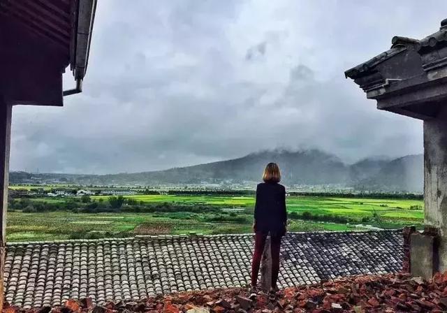 放棄都市生活！小夫妻在鄉村半山腰共築愛巢「打造151坪清幽民宿」路過旅人捨不得走