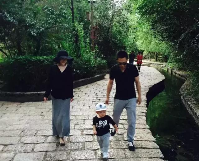 放棄都市生活！小夫妻在鄉村半山腰共築愛巢「打造151坪清幽民宿」路過旅人捨不得走