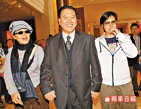 恬妞淚嘆一生最遺憾「無法讓前夫萬梓良快樂」　和事業有成女兒相依為命「此生唯一驕傲」