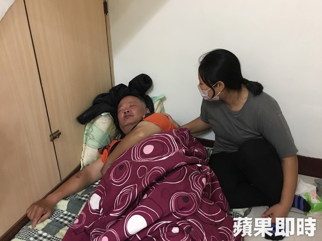 爸爸中風媽媽苦撐家計！16歲女兒「吃同學剩飯」月花1千元內  樂勸同學「你們其實很幸福」
