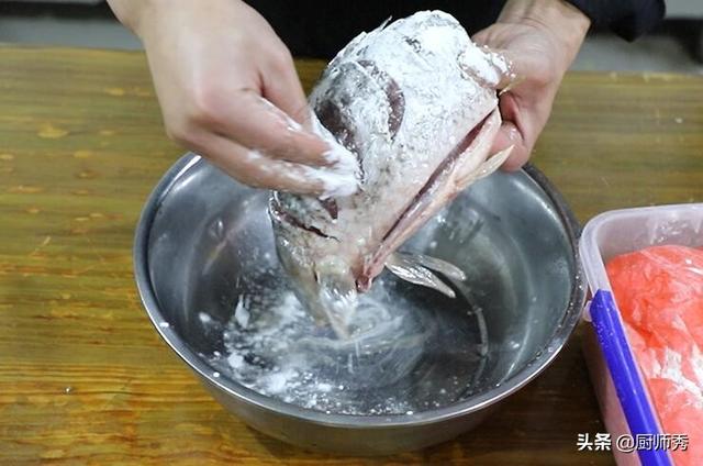 紅燒魚不要直接下鍋，大廚教我正確做法，味道濃郁入味