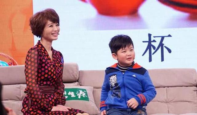 24歲跟了窮小子「苦熬12年」被婚變！42歲成單親媽媽坦言：若是當初沒把前夫帶紅就好了