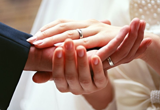 兒子買房我出30萬，搬家那天五歲孩子童言無忌說一話，我把房賣了