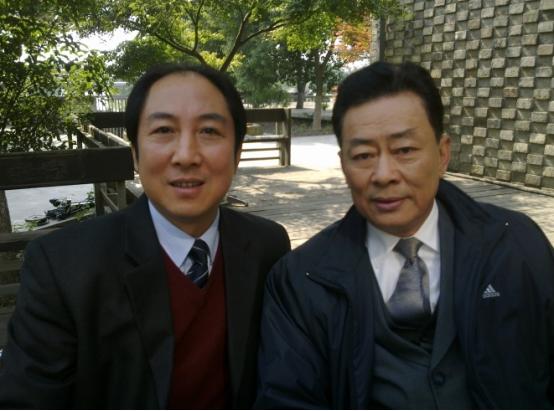 61歲最帥老戲骨！離婚後獨自「照顧重病兒」  如今「重逢初戀」共組幸福家庭