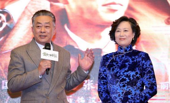 61歲最帥老戲骨！離婚後獨自「照顧重病兒」  如今「重逢初戀」共組幸福家庭