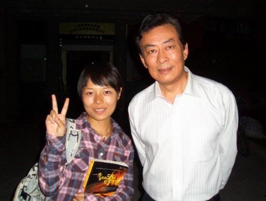 61歲最帥老戲骨！離婚後獨自「照顧重病兒」  如今「重逢初戀」共組幸福家庭