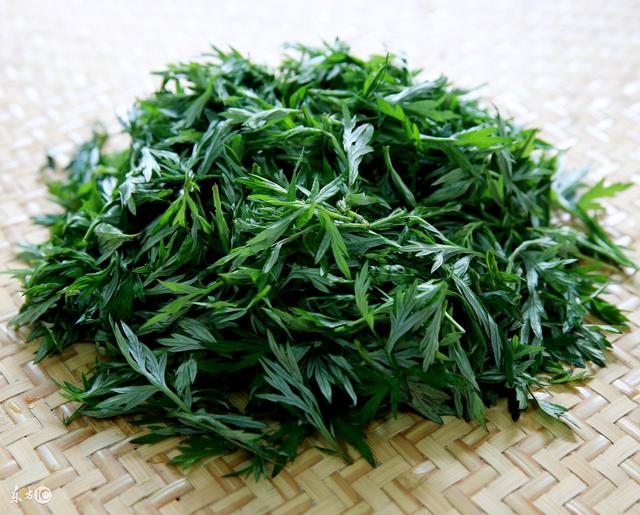 大太陽準備曬棉被了！那曬完被子真的有「太陽的味道」嗎？專家告訴你事實「那味道來自蟎蟲」