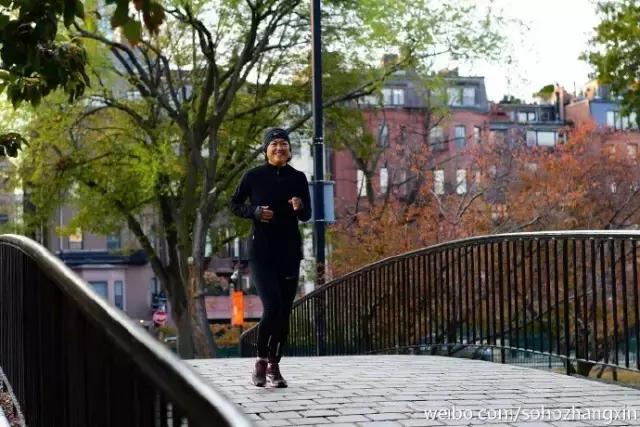 身家逾200億的54歲富婆！「每周跑步4次」從未停下腳步：因為自律所以富有