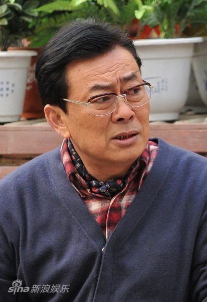 61歲最帥老戲骨！離婚後獨自「照顧重病兒」  如今「重逢初戀」共組幸福家庭