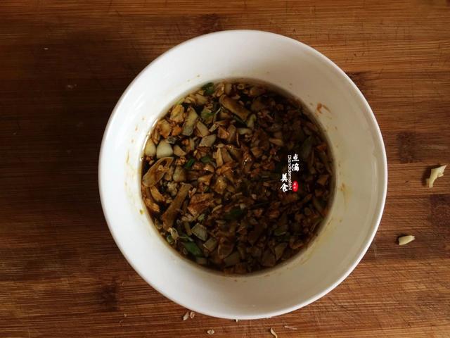 年菜必備！大廚教你做「蒜蓉粉絲大蝦」　「製作簡單」湯汁不浪費引人食指大動